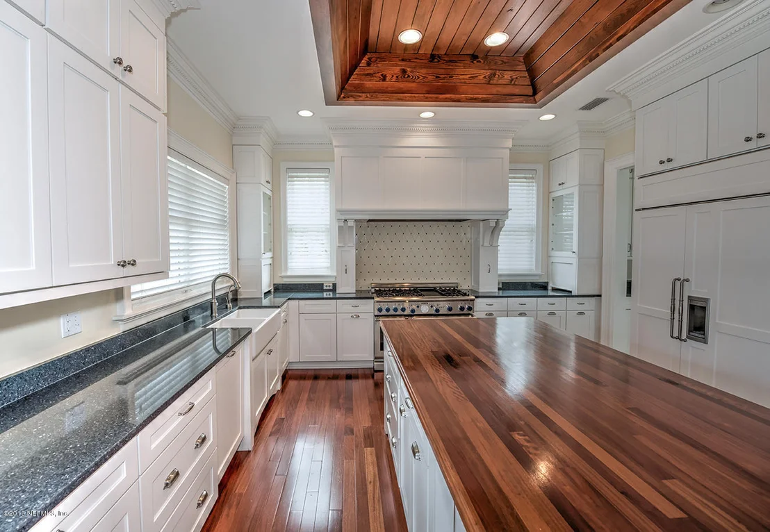 Photo of 2012 RIVER BLUFF Road N