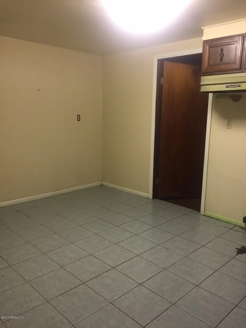 Photo of 8897 BRONSON Lane