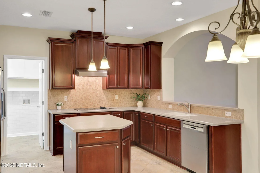 Photo of 1485 GREYFIELD Drive