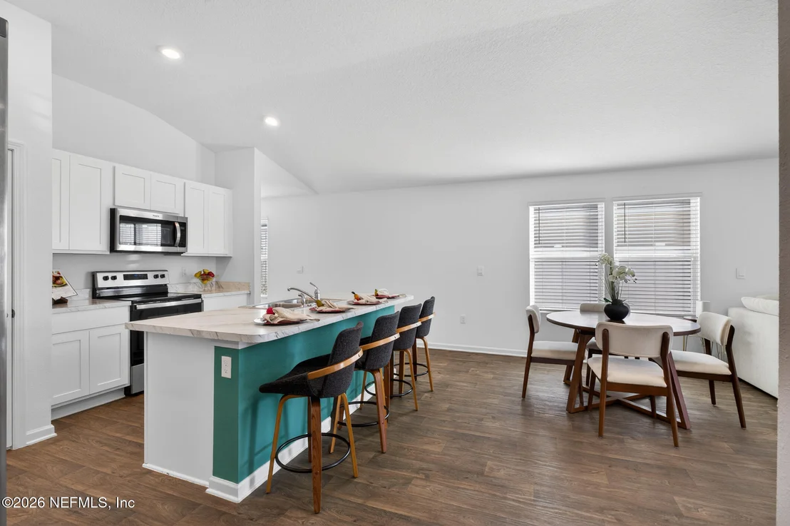 Photo of 163 SILVER BIRCH Street