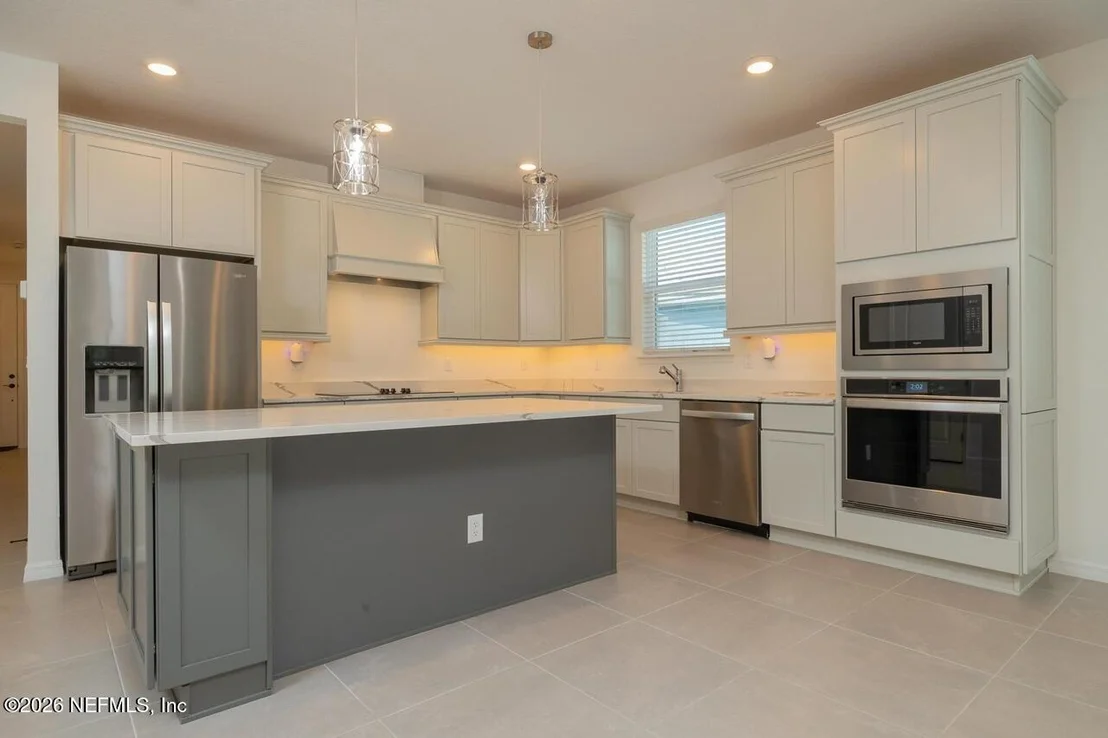 Photo of 127 SHELL CREEK Court