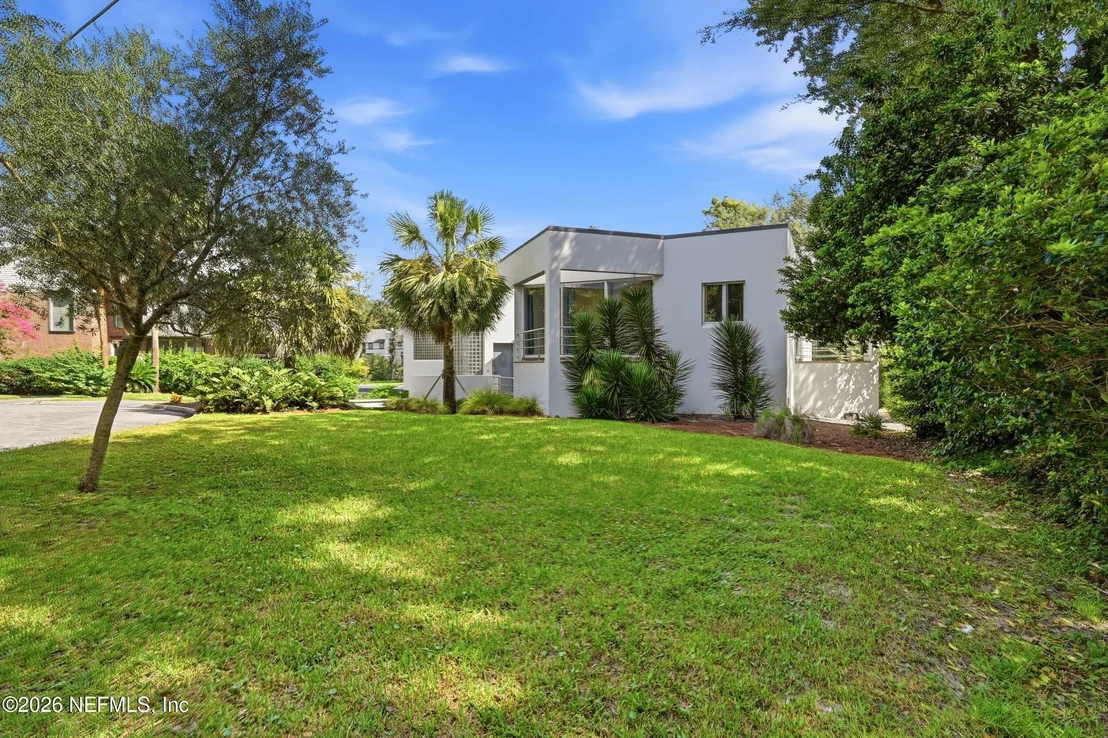 Photo of 715 RIO LINDO Drive
