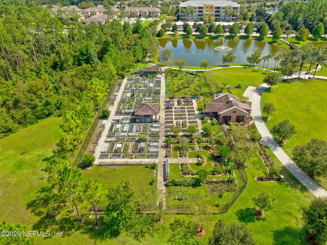 Photo of 294 WOOD POND Loop