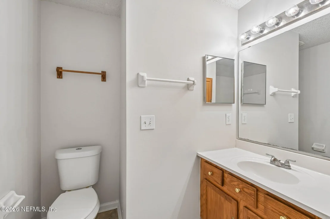 Photo of 476 HILLSIDE Drive