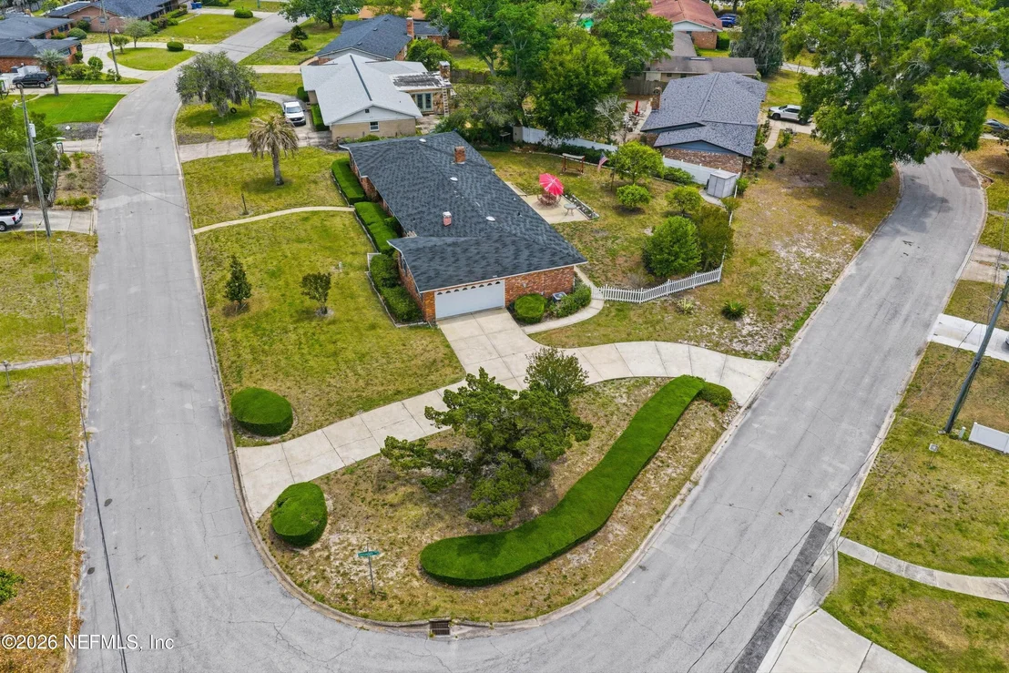Photo of 1884 PARKCREST Drive