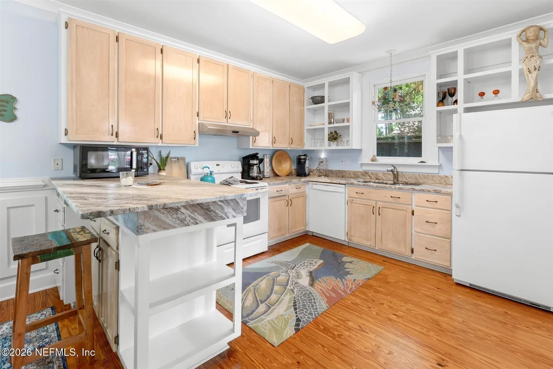 Photo of 18 LOCUST Street