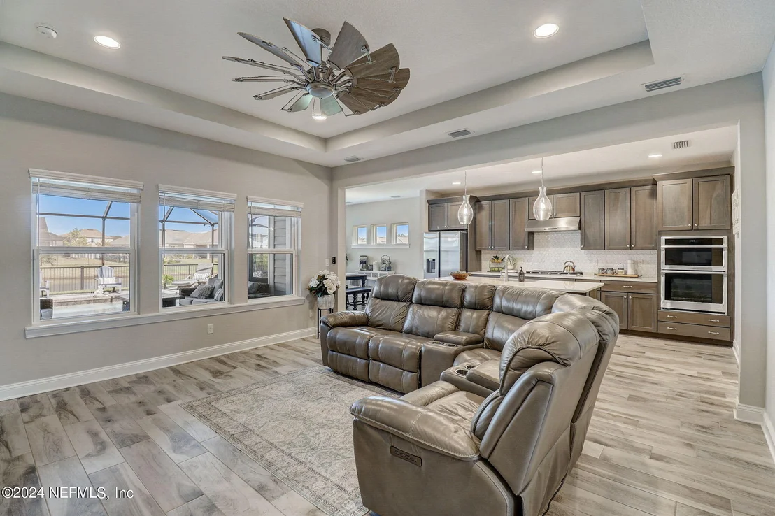Photo of 117 STANSBURY Lane
