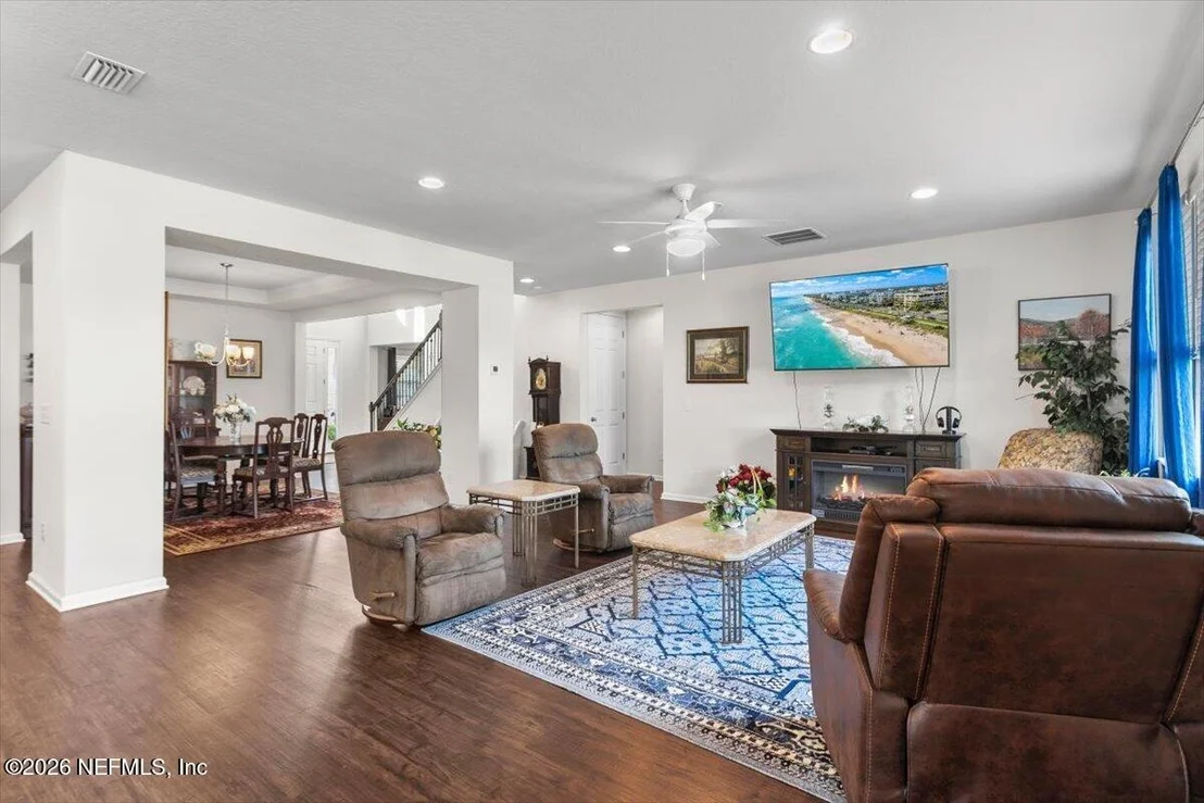 Photo of 171 EVENSHADE Way
