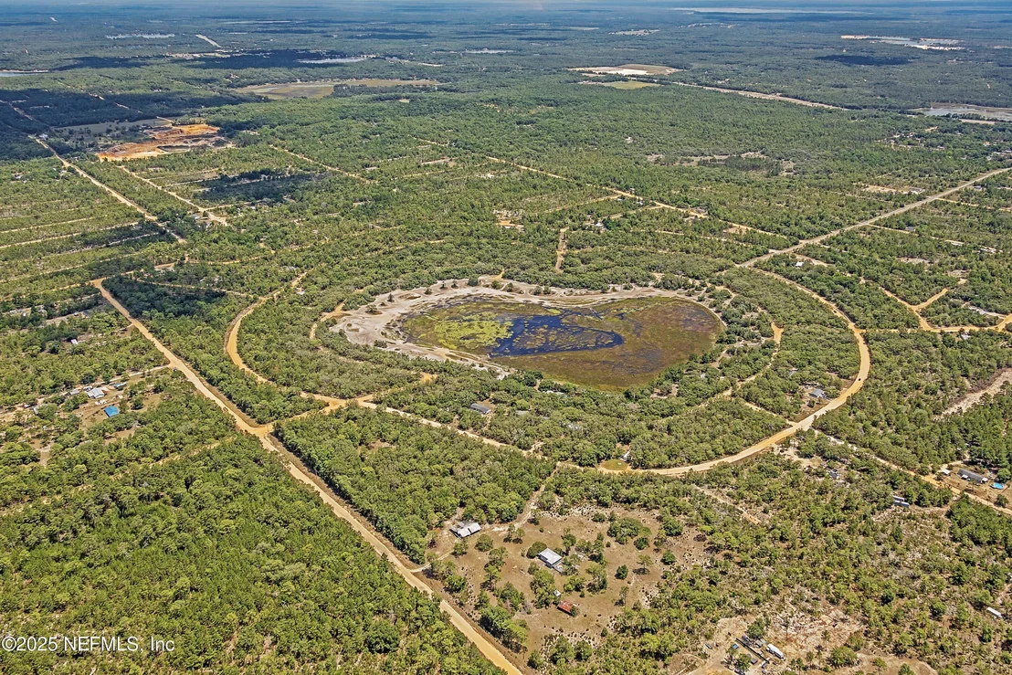 Photo of 120 LAKE LUCY
