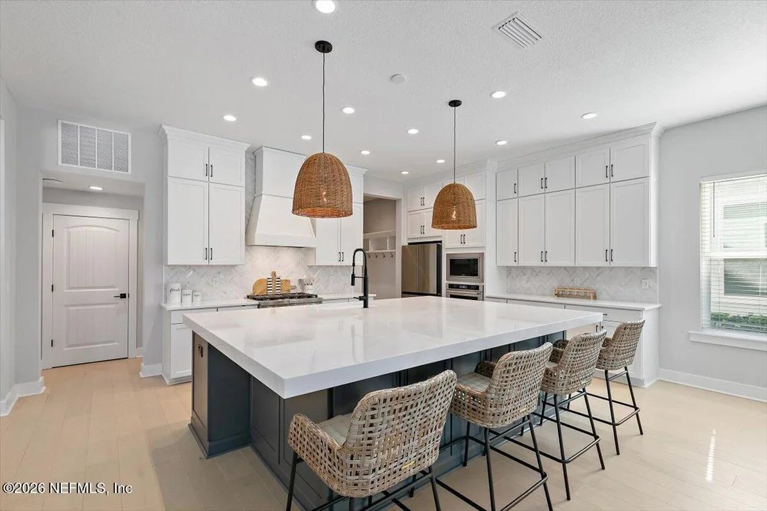 Photo of 616 SEAGROVE Drive