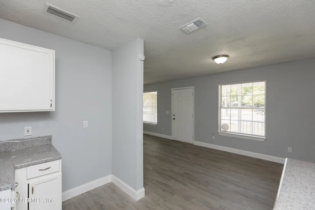 Photo of 1003 DANIEL Street