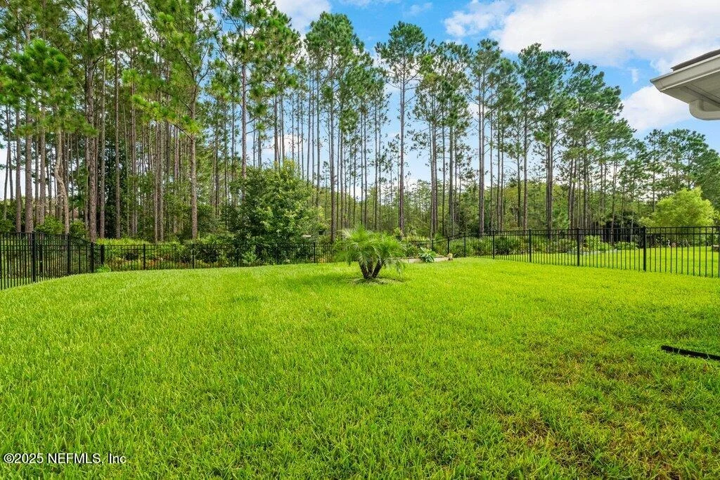 Photo of 1903 AMBERLY Drive