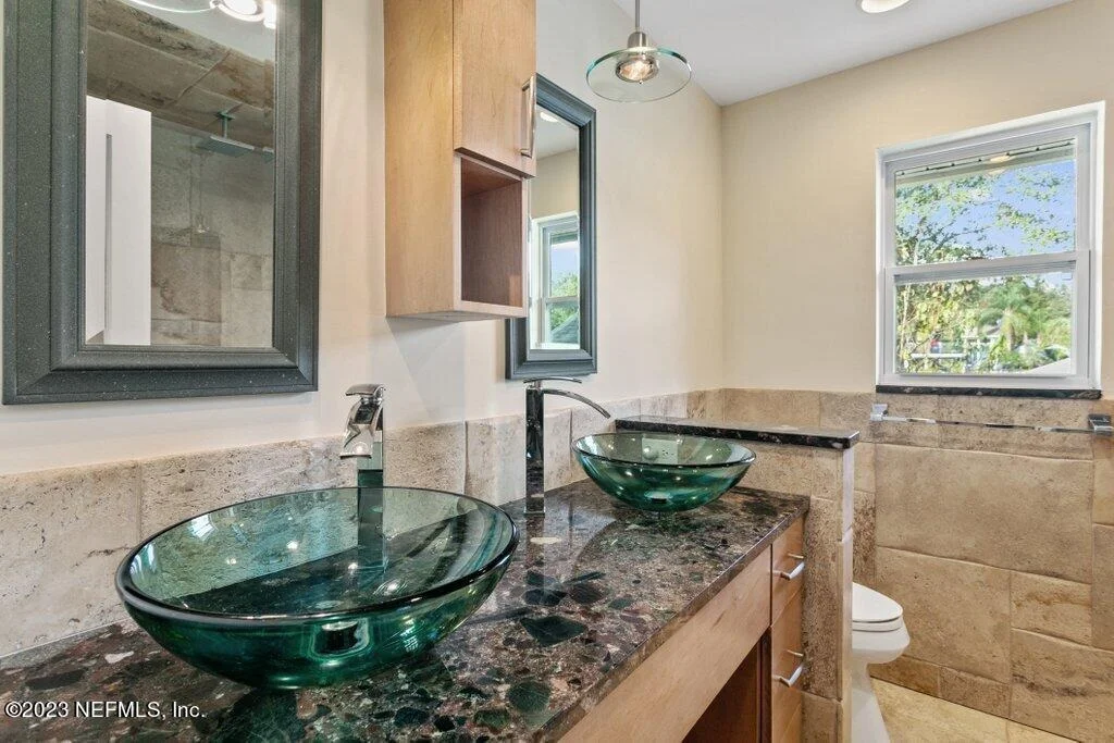 Photo of 241 OAK Drive S
