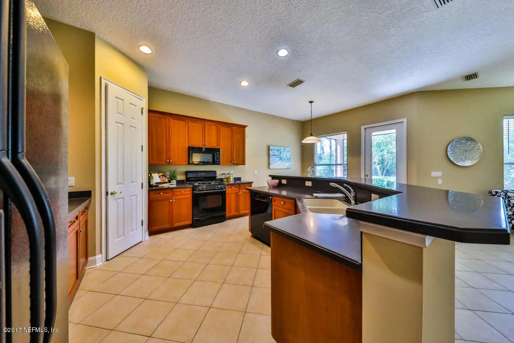Photo of 812 N END Street