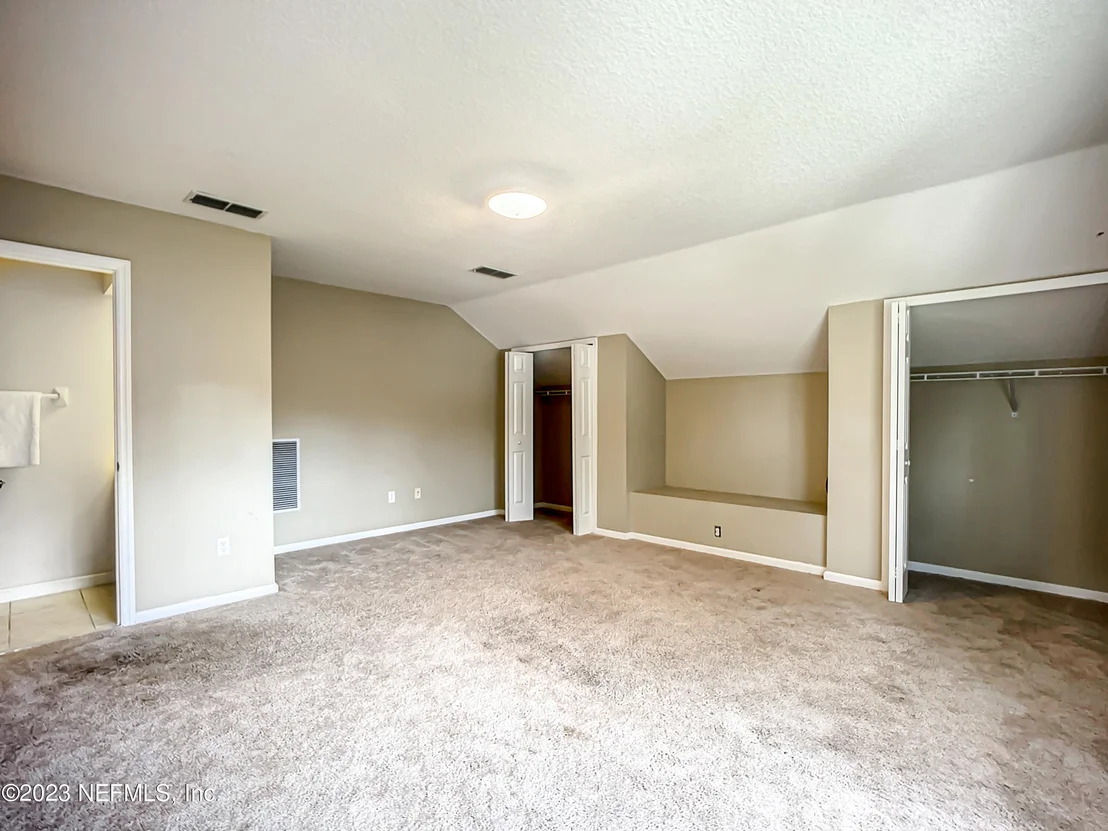 Photo of 914 GARRISON Drive