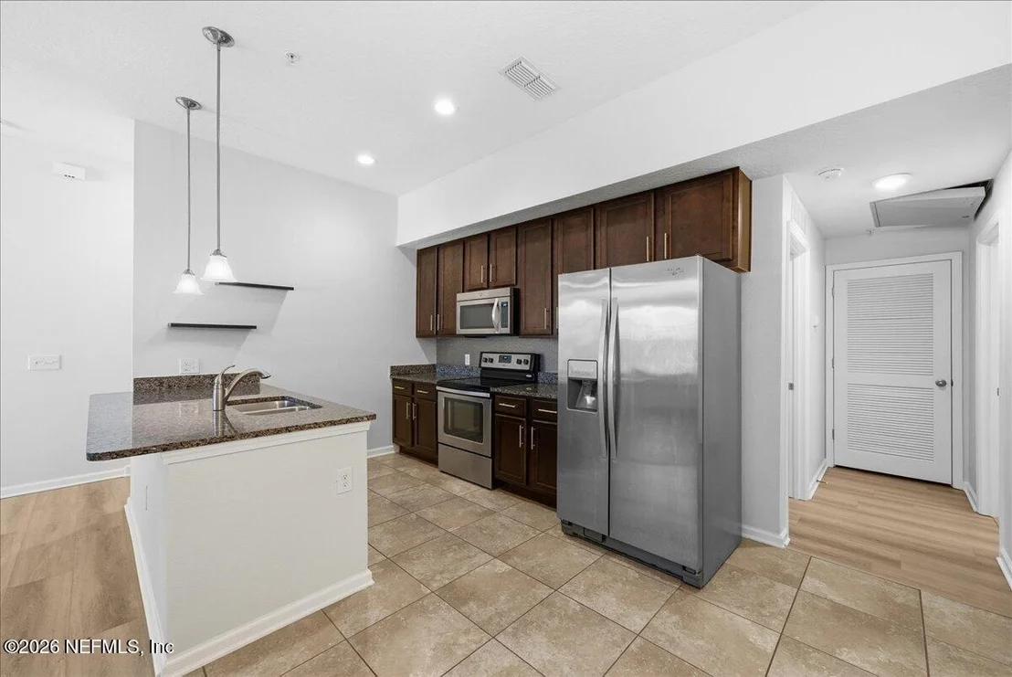 Photo of 1112 GOLDEN LAKE Loop