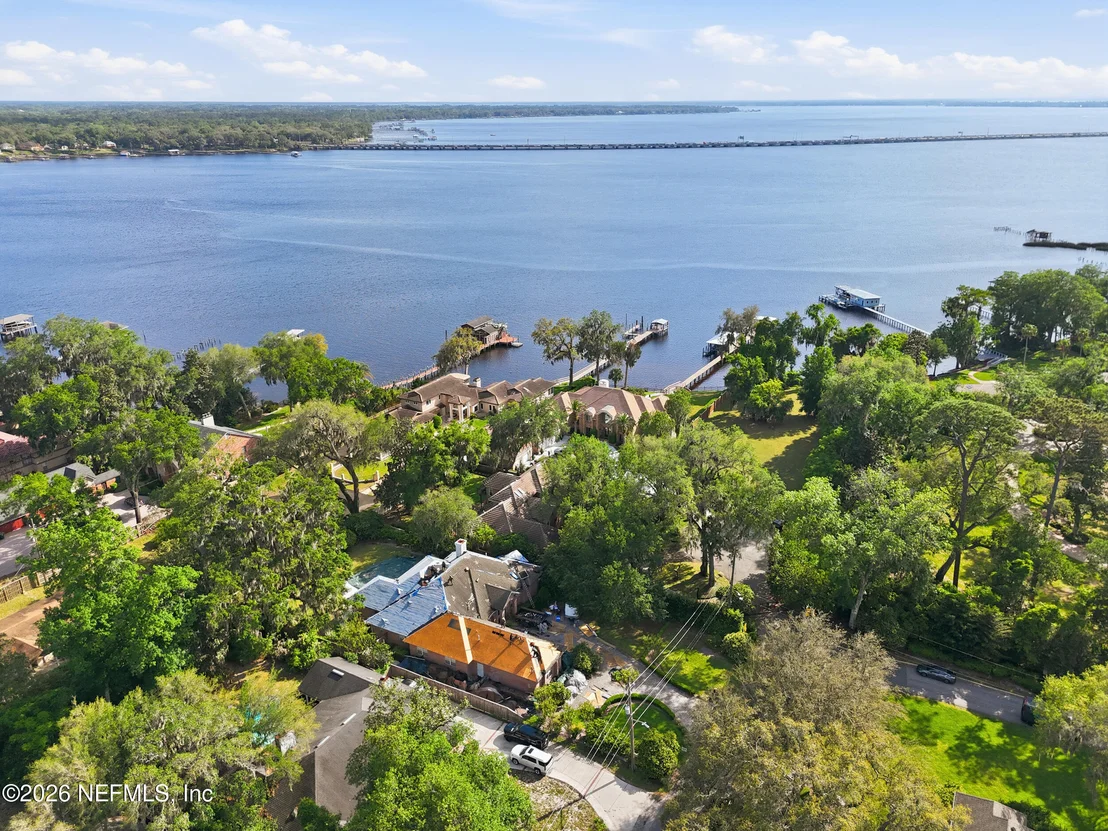 Photo of 2656 BEAUCLERC Road