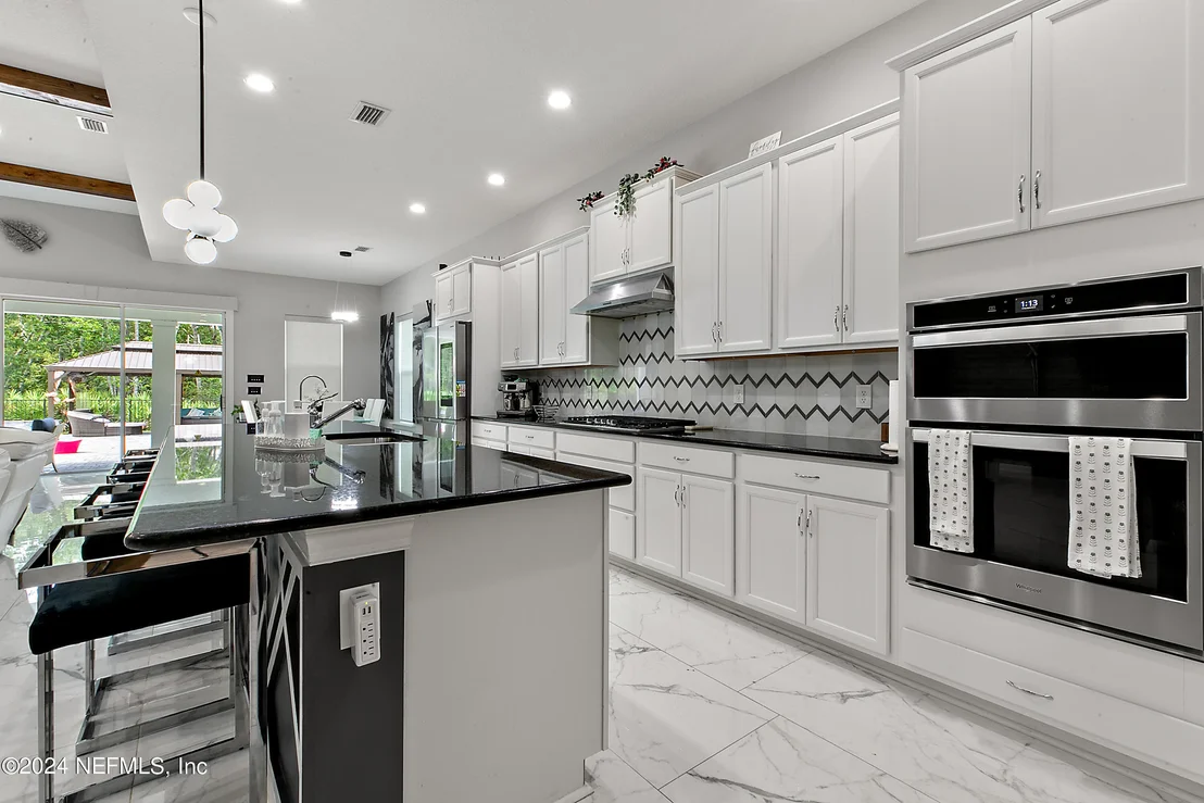 Photo of 10468 SILVERBROOK Trail