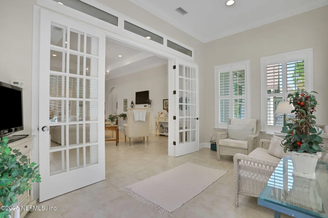 Photo of 1624 SUGAR LOAF Lane