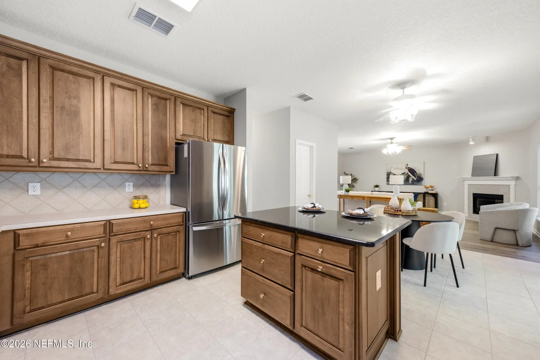 Photo of 1555 SUMMERDOWN Way