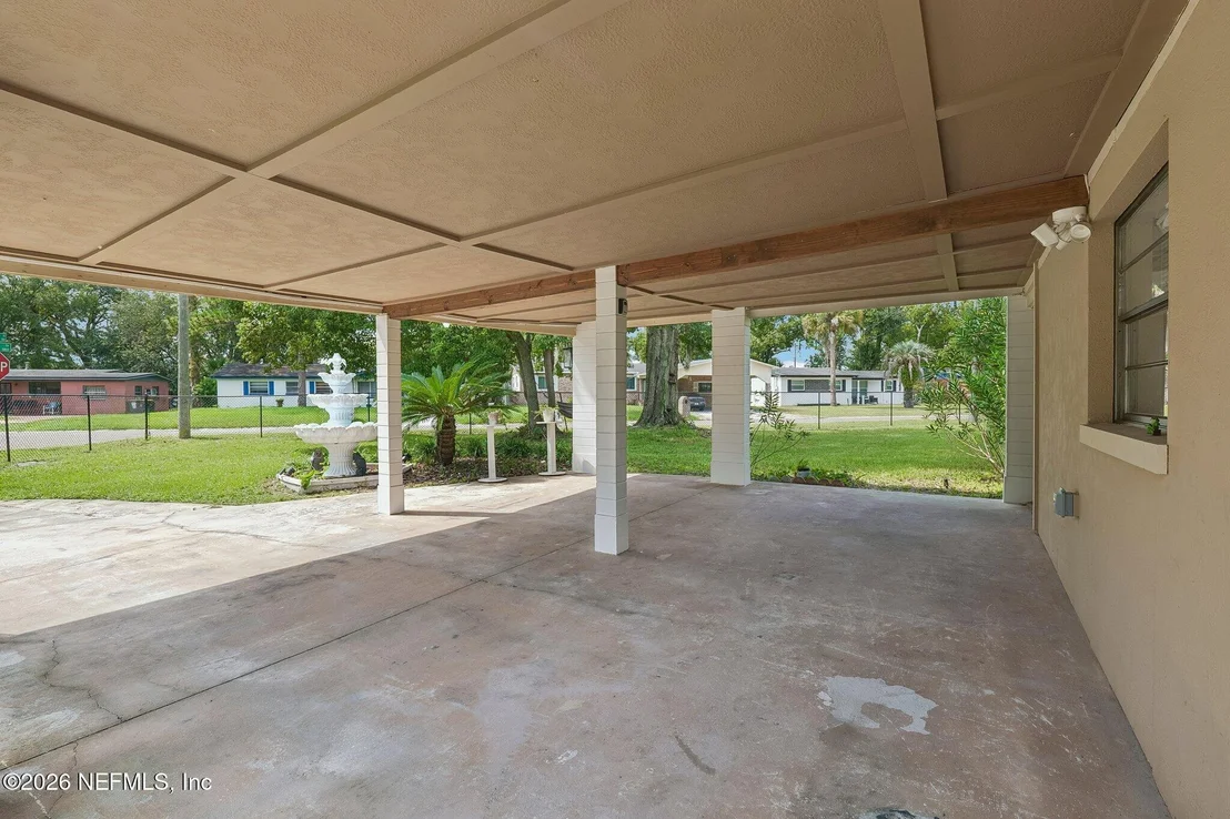 Photo of 5121 DUNSTAN Road