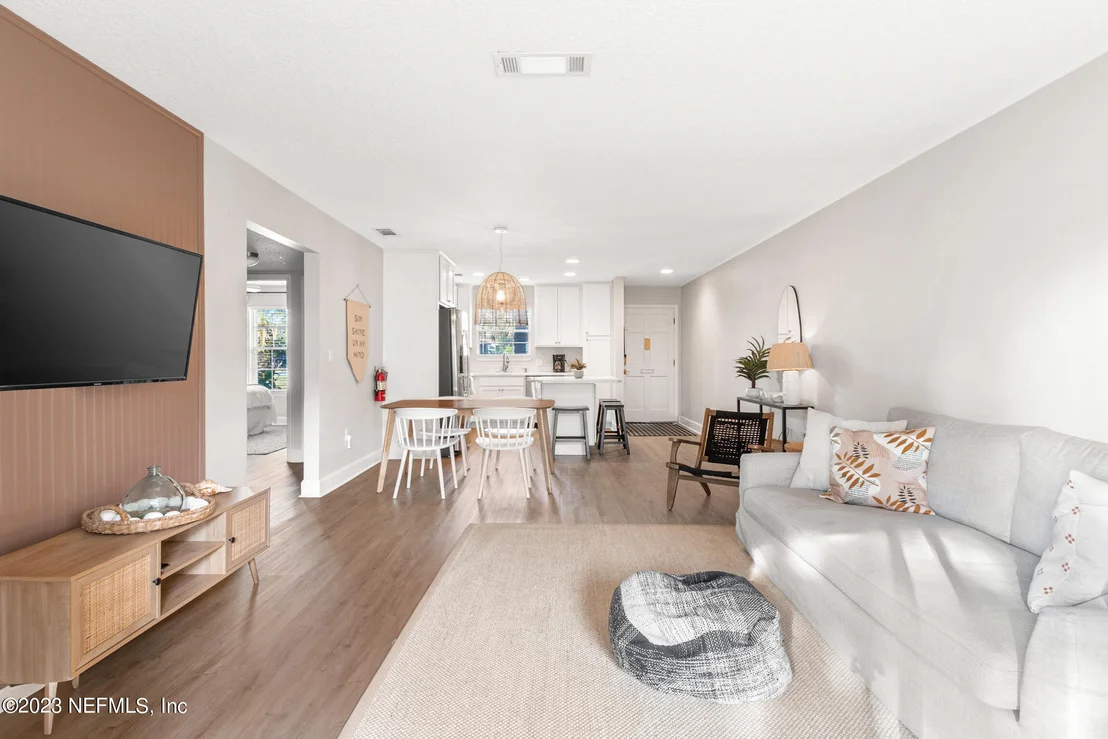 Photo of Unit 2A at 405 FLAGLER Boulevard