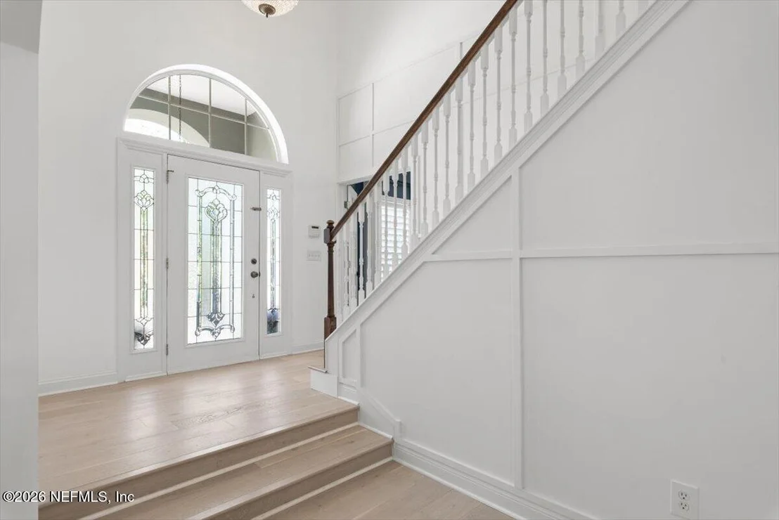 Photo of 844 EAGLE POINT Drive