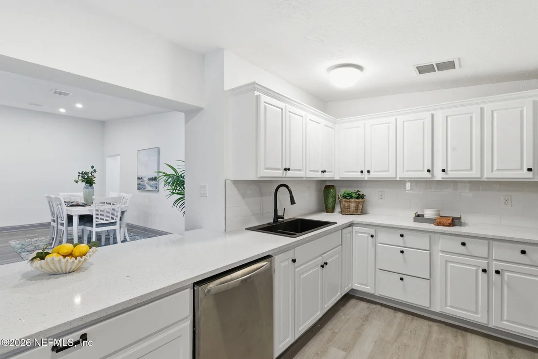 Photo of 202 AZALEA Circle