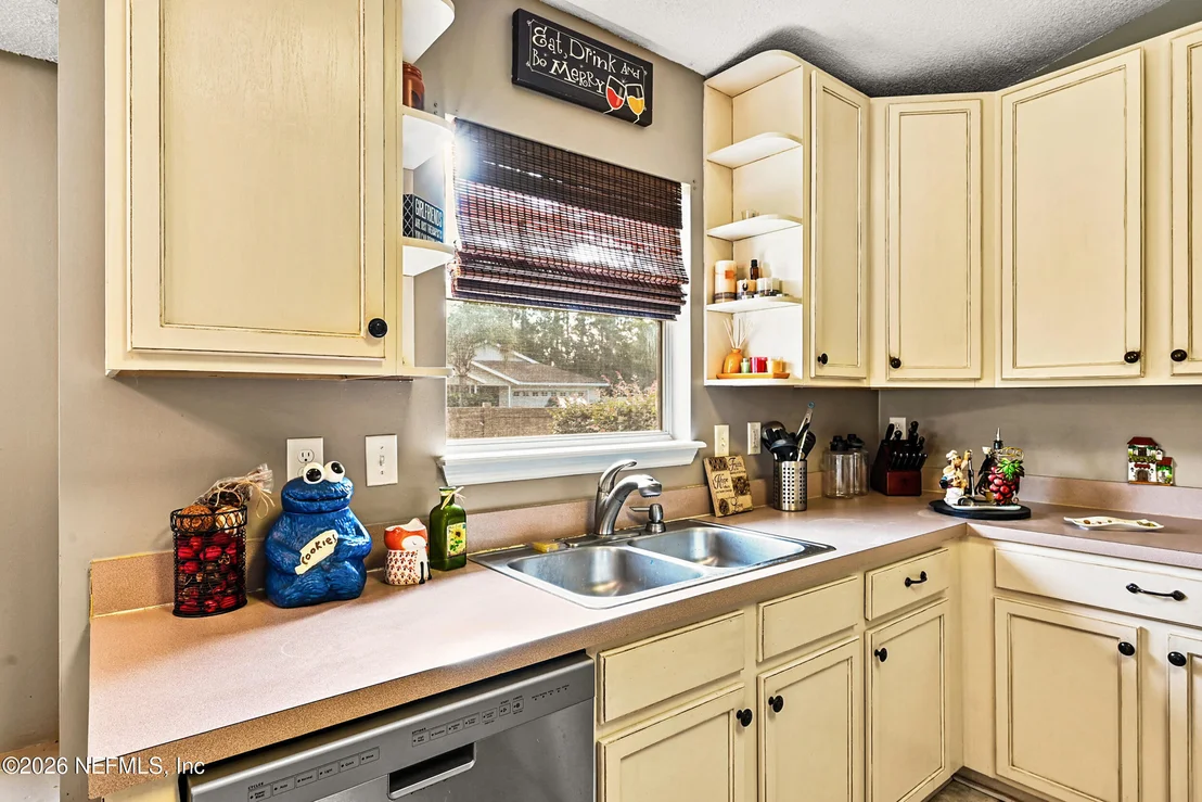 Photo of 1516 GREENWAY Place