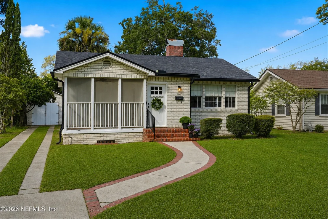 Photo of 1642 PERSHING Road