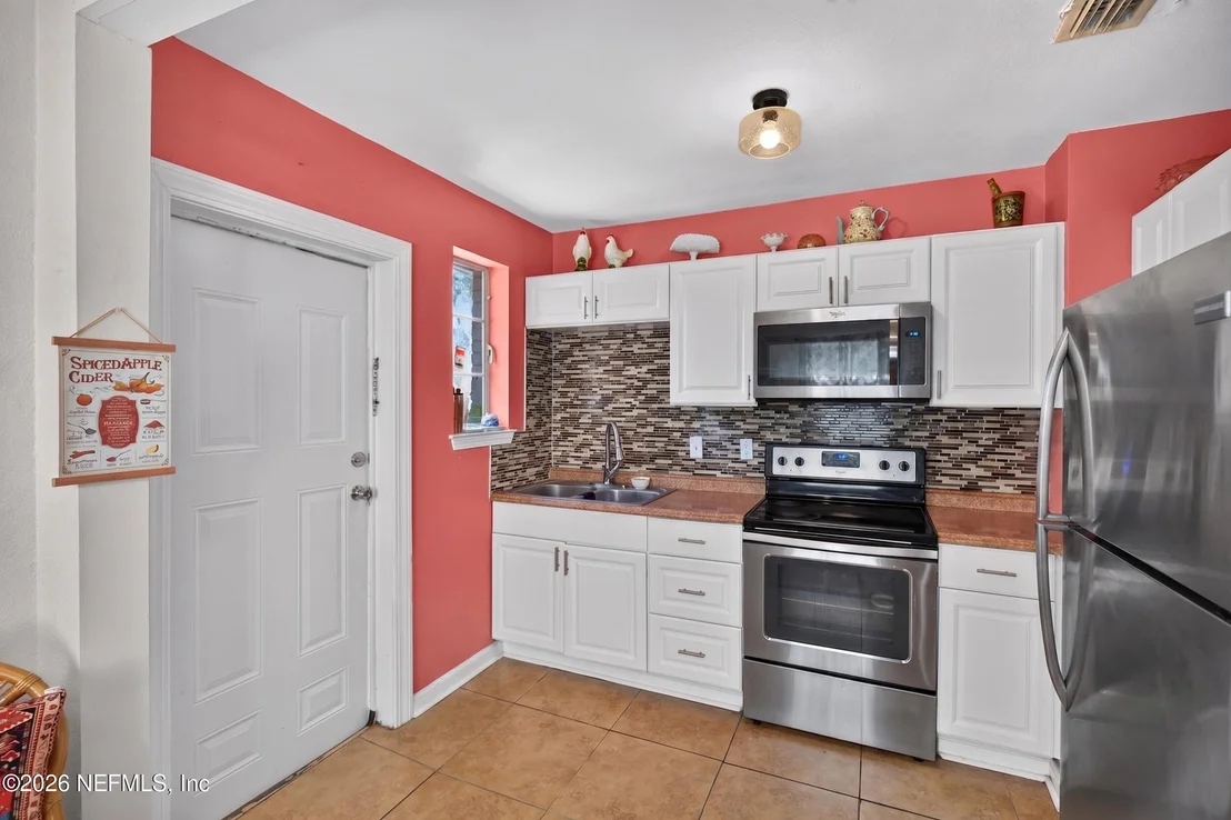 Photo of 3308 SHERIDAN Road