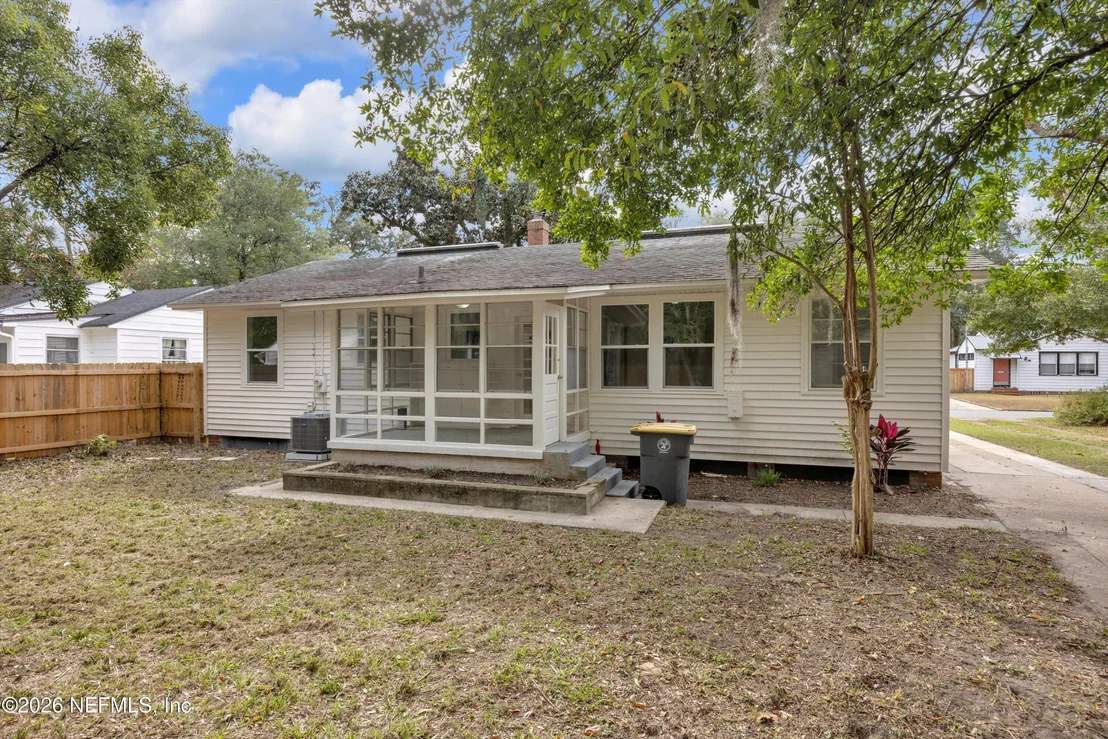 Photo of 1641 CHARON Road