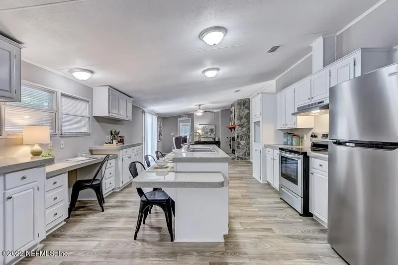 Photo of 13401 GROVER Road