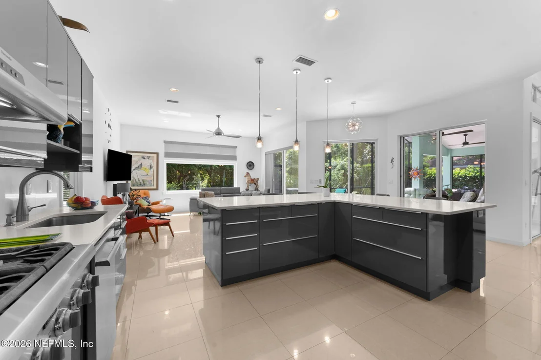 Photo of 132 BOTTLEBRUSH Drive