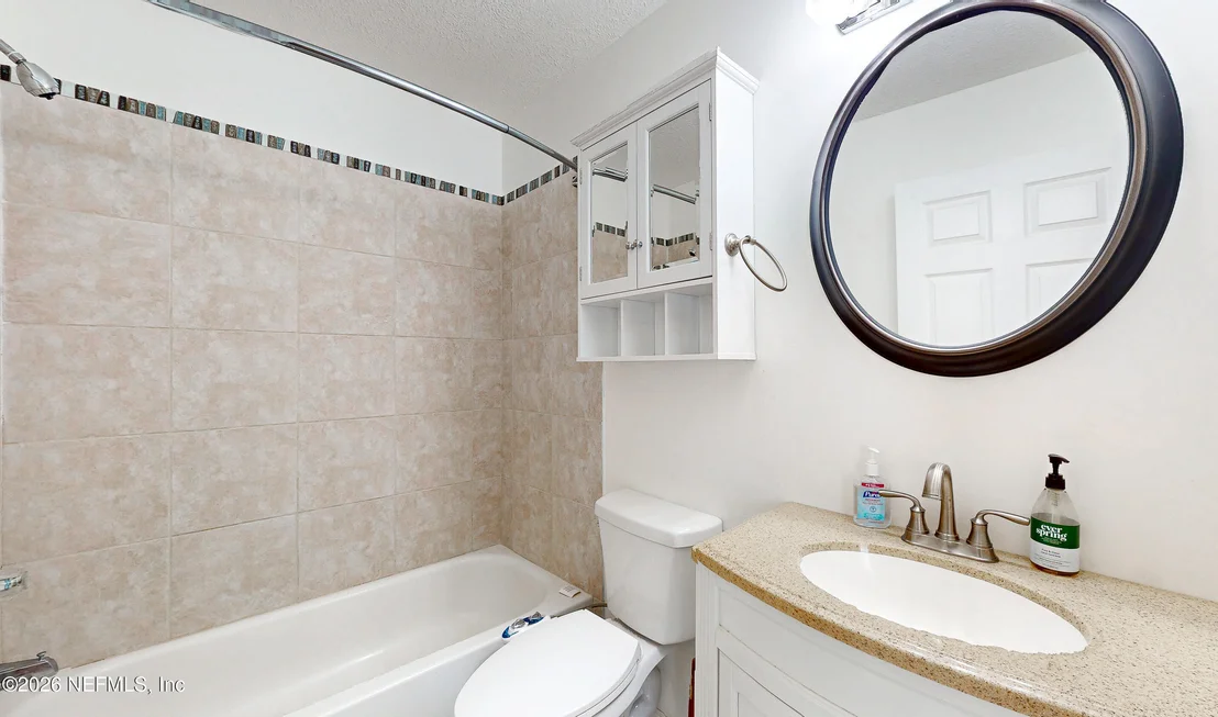 Photo of 55592 DEER RUN Road SE