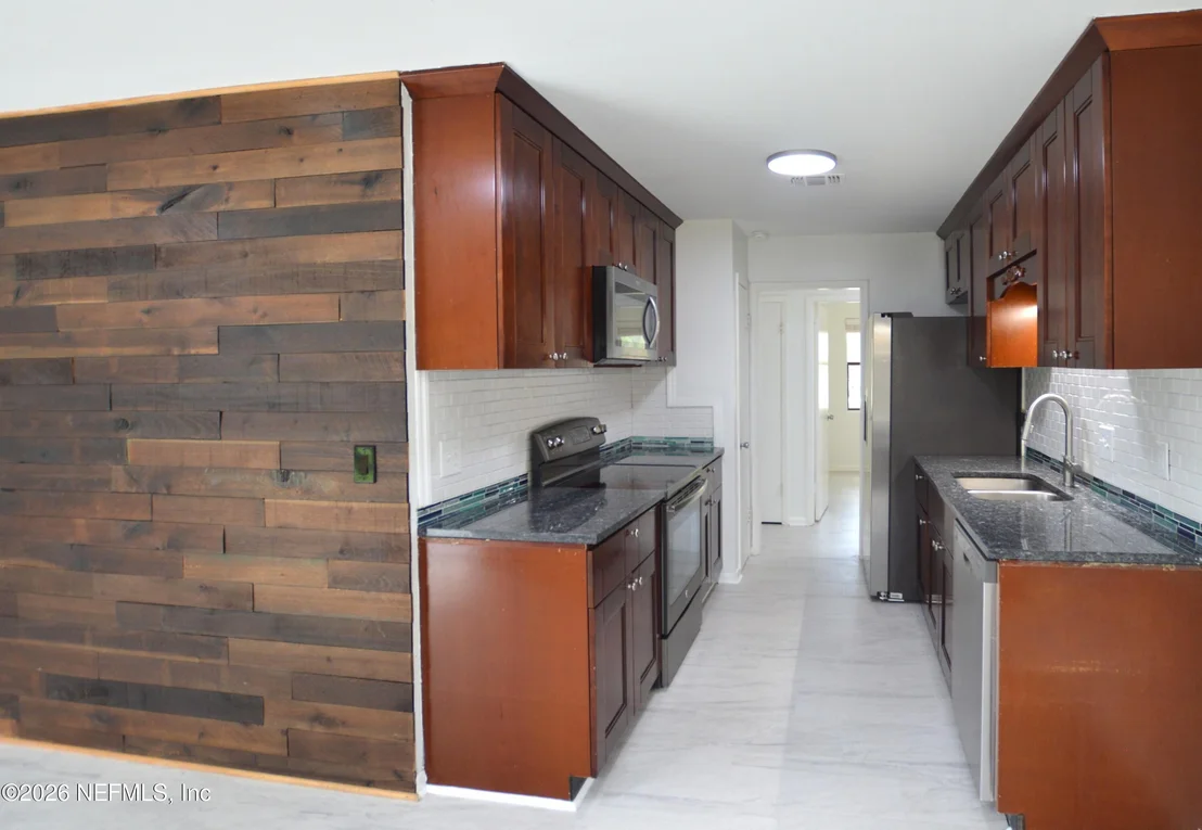 Photo of 2045 DERRINGER Road