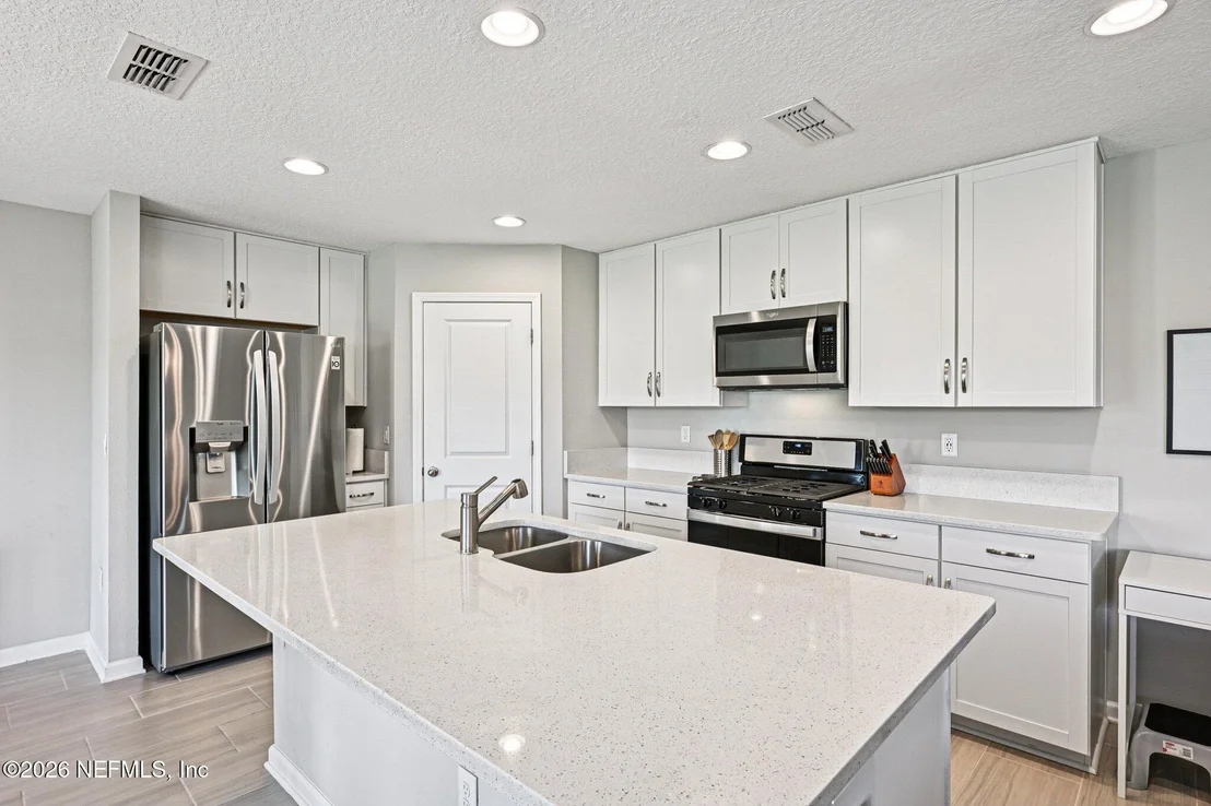 Photo of 706 MEADOW RIDGE Drive