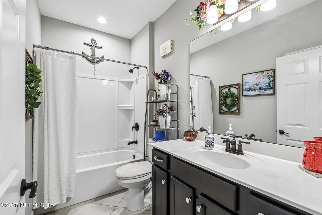 Photo of 910 LAUREL VALLEY Drive