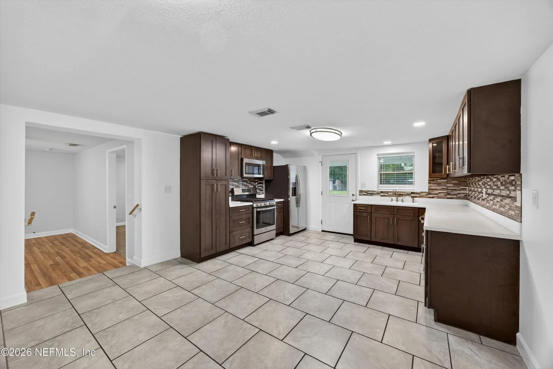 Photo of 1619 HAMMOND Boulevard