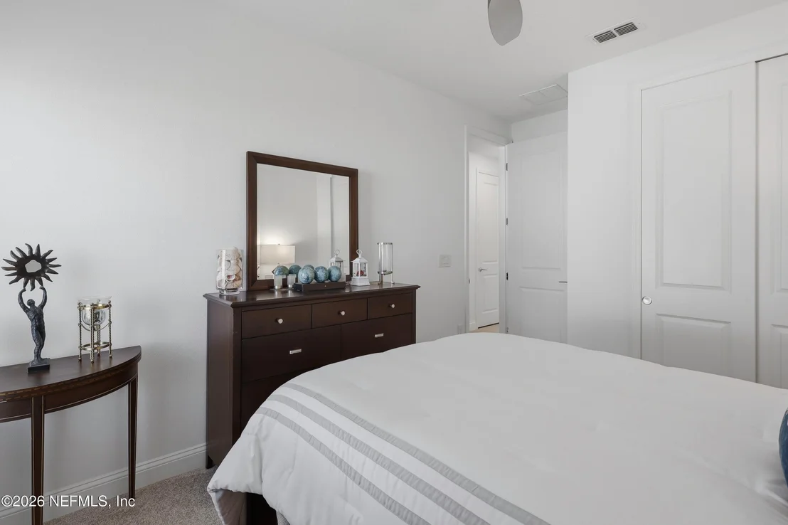 Photo of 2110 RAGLAN Circle