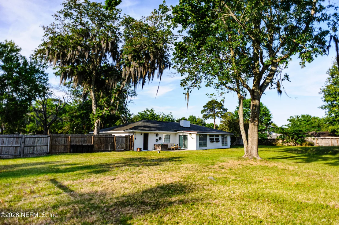 Photo of 332 WHISPERING WOODS Drive