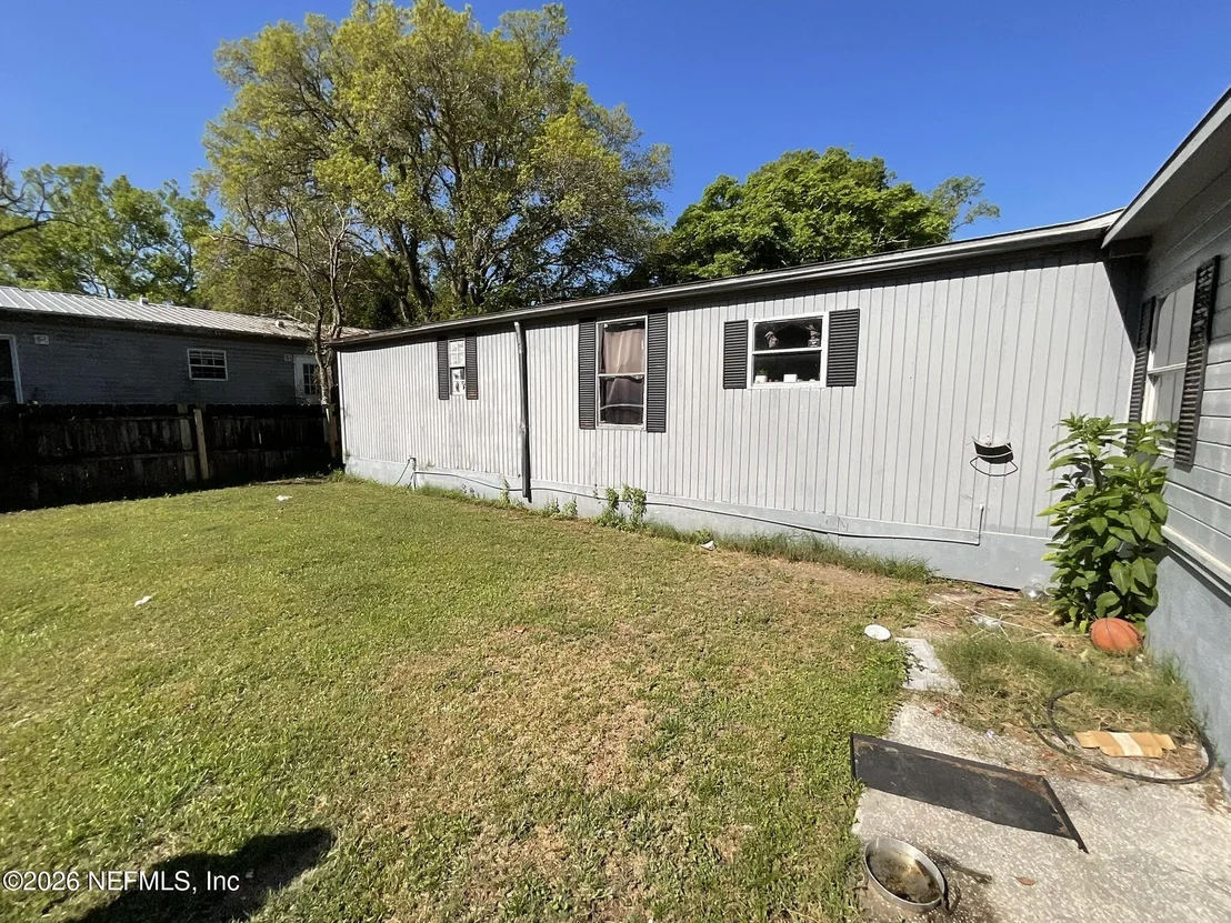 Photo of 2973 ESTATE Street