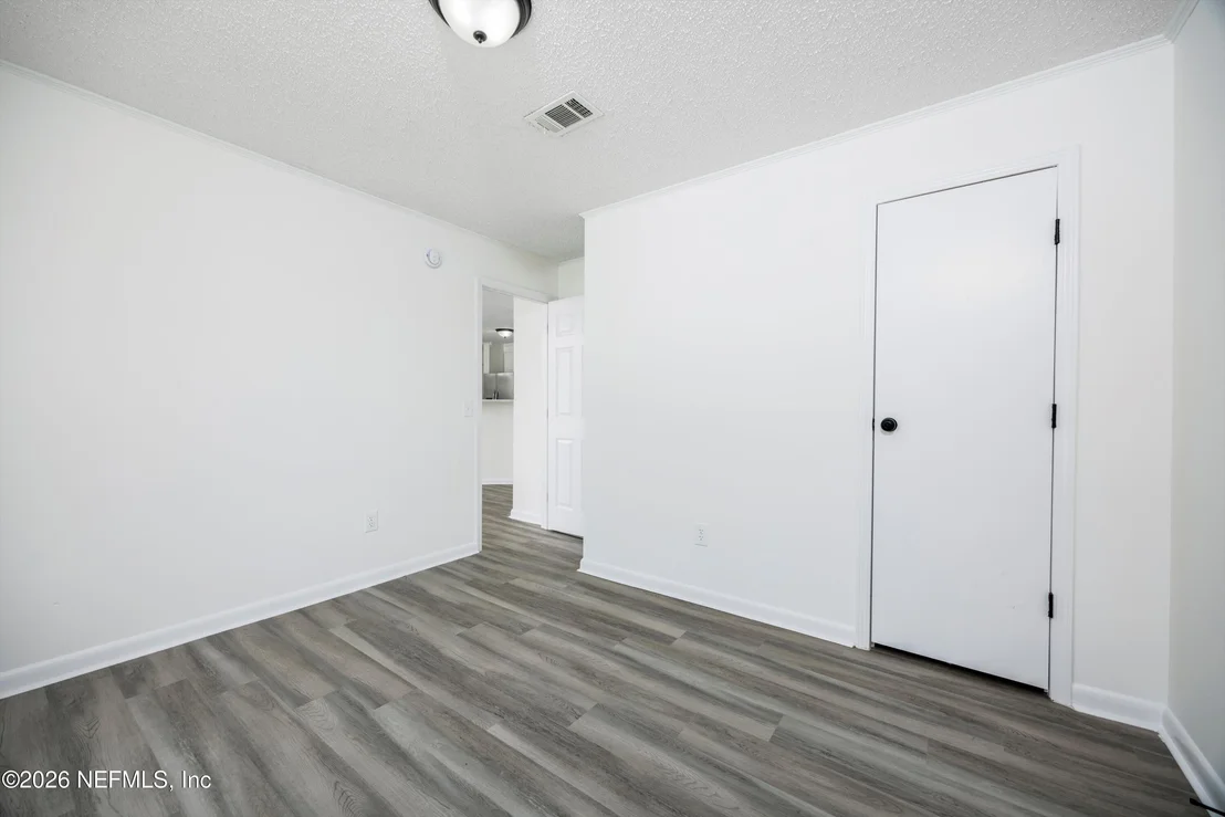 Photo of 900 HELEN Street