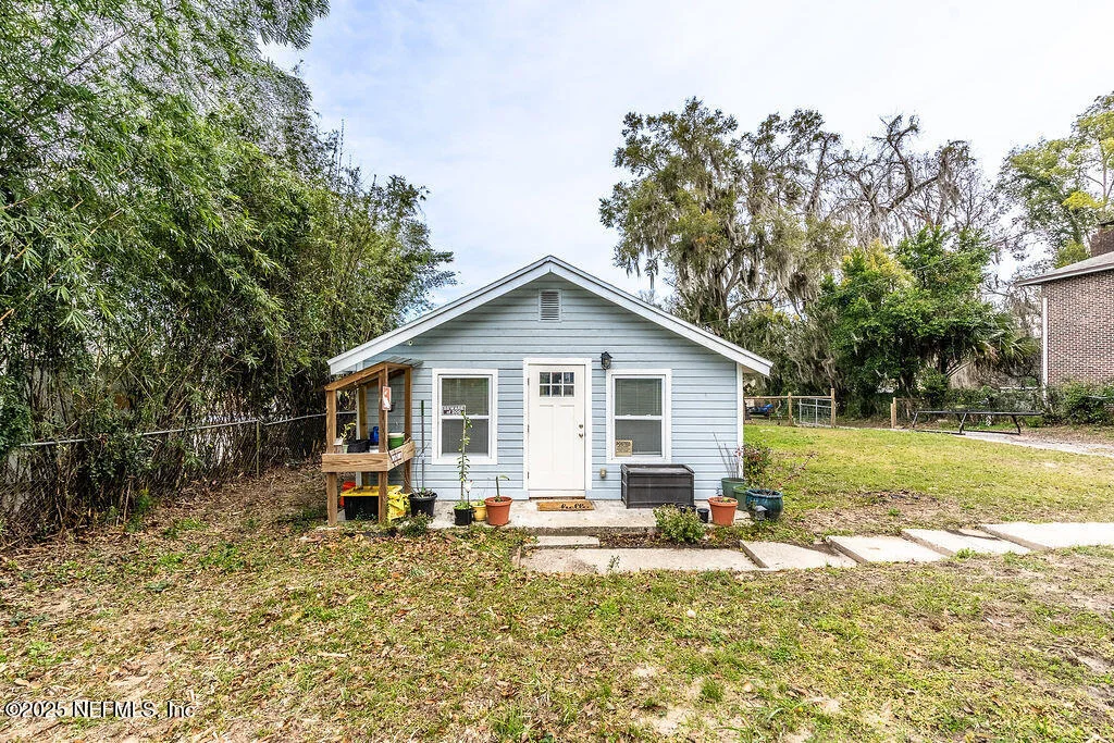 Photo of 4259 TROUT RIVER Boulevard