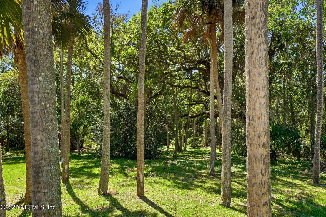 Photo of 2428 SEMINOLE Road