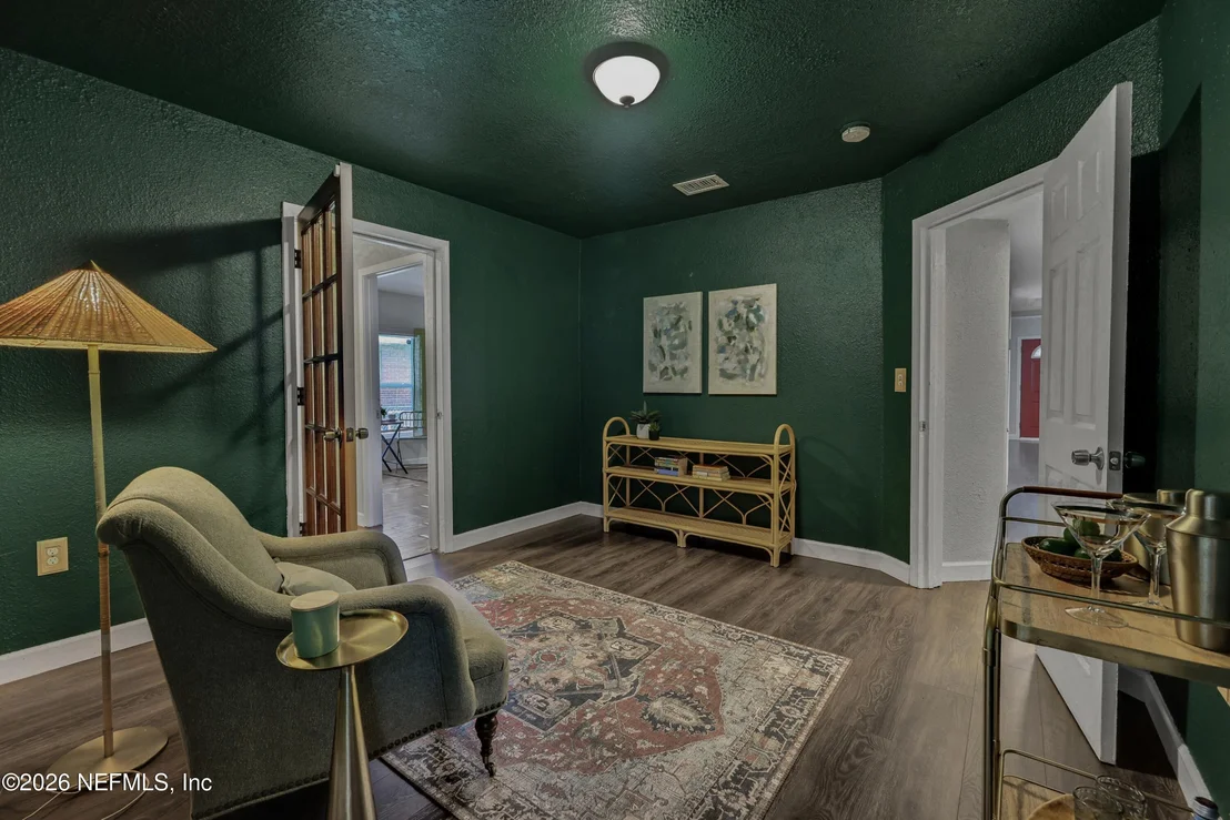 Photo of 5368 ROYCE Avenue