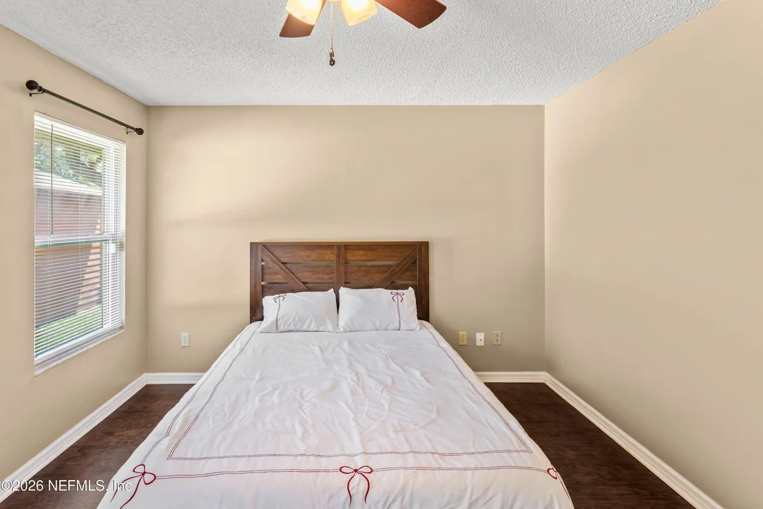 Photo of 5930 ISLAND Road