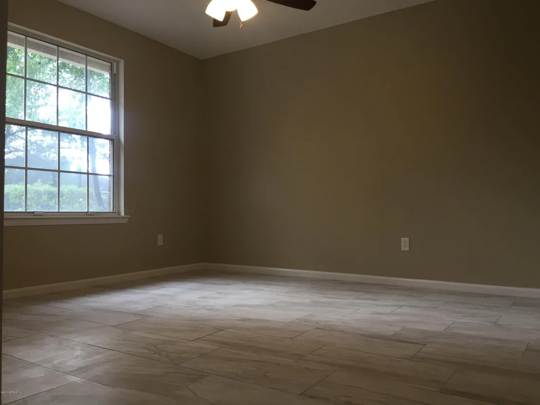 Photo of 952 LONG LAKE Drive
