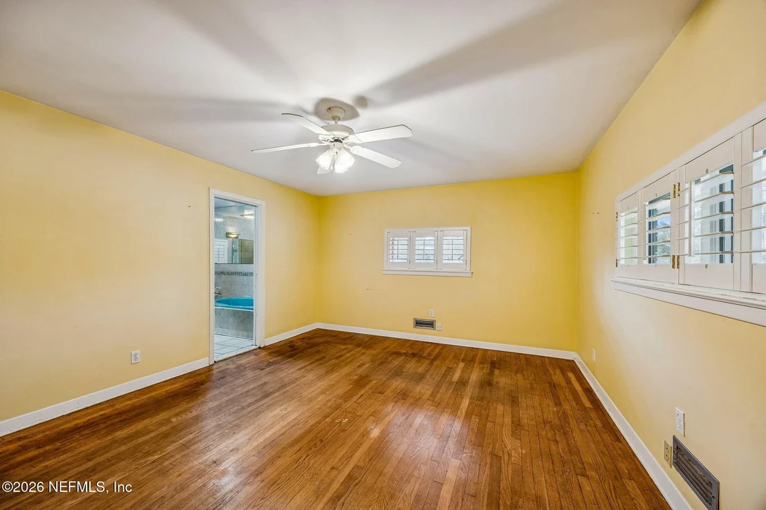 Photo of 4768 QUEEN Lane