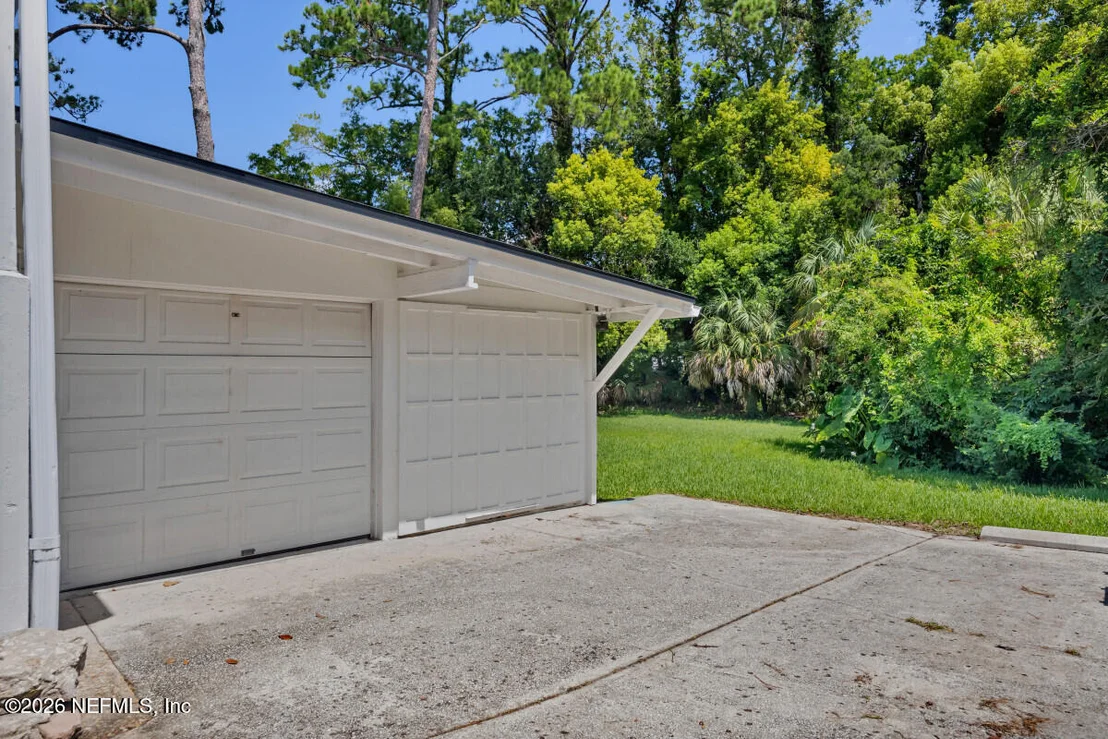 Photo of 1503 LORIMIER Road